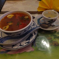 Asia-Haus - Vorsuppe und Tee