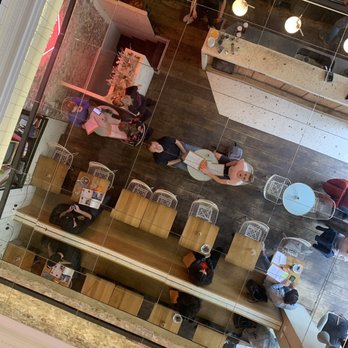 Republique of Coffee - Mirror on the ceiling - Coffee & Tea Near Me - Paris, 75 Republique of Coffee - Mirror on the ceiling - Coffee & Tea Near Me - Paris, 75