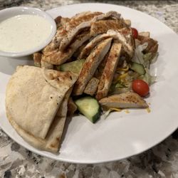 Mack Avenue Grille - Grilled chicken salad