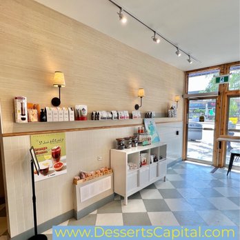 Chocolat de Kat x De Mello Coffee - Storefront interior - Chocolatiers & Shops Near Me - Toronto, Ontario Chocolat de Kat x De Mello Coffee - Storefront interior - Chocolatiers & Shops Near Me - Toronto, Ontario