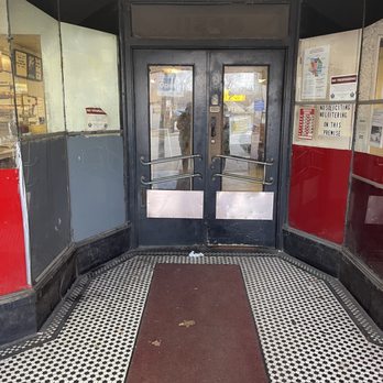 Old Fashioned Donuts - Entrance. - Bakeries Near Me - Chicago, Illinois
