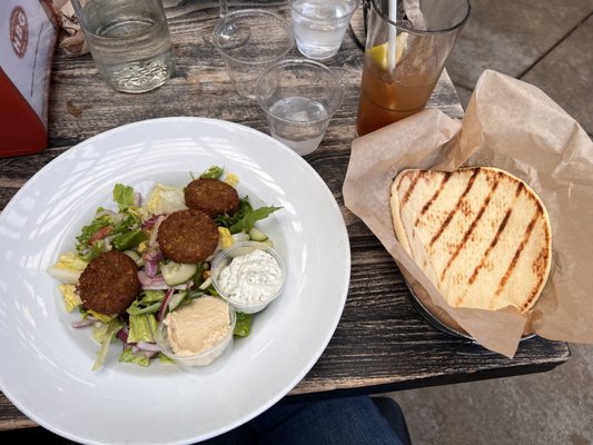 Healdsburg Bar & Grill by null