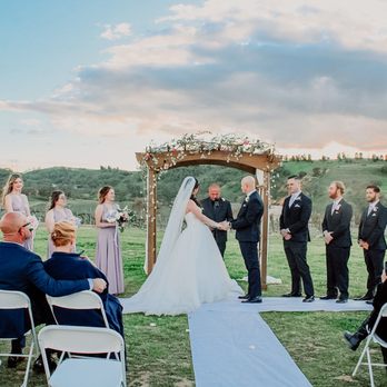 Kuiper Vineyards - Wedding ceremony on site - Venues & Event Spaces Near Me - Paso Robles, California Kuiper Vineyards - Wedding ceremony on site - Venues & Event Spaces Near Me - Paso Robles, California
