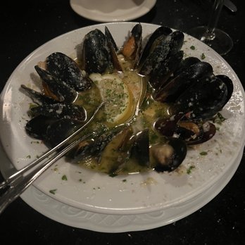 Mama Carolla's - Mussels appetizer - Italian Near Me - Indianapolis, Indiana Mama Carolla's - Mussels appetizer - Italian Near Me - Indianapolis, Indiana