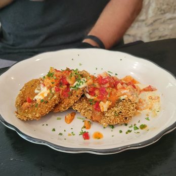 Moonshine Grill - Fried green tomatoes - Southern Near Me - Austin, Texas