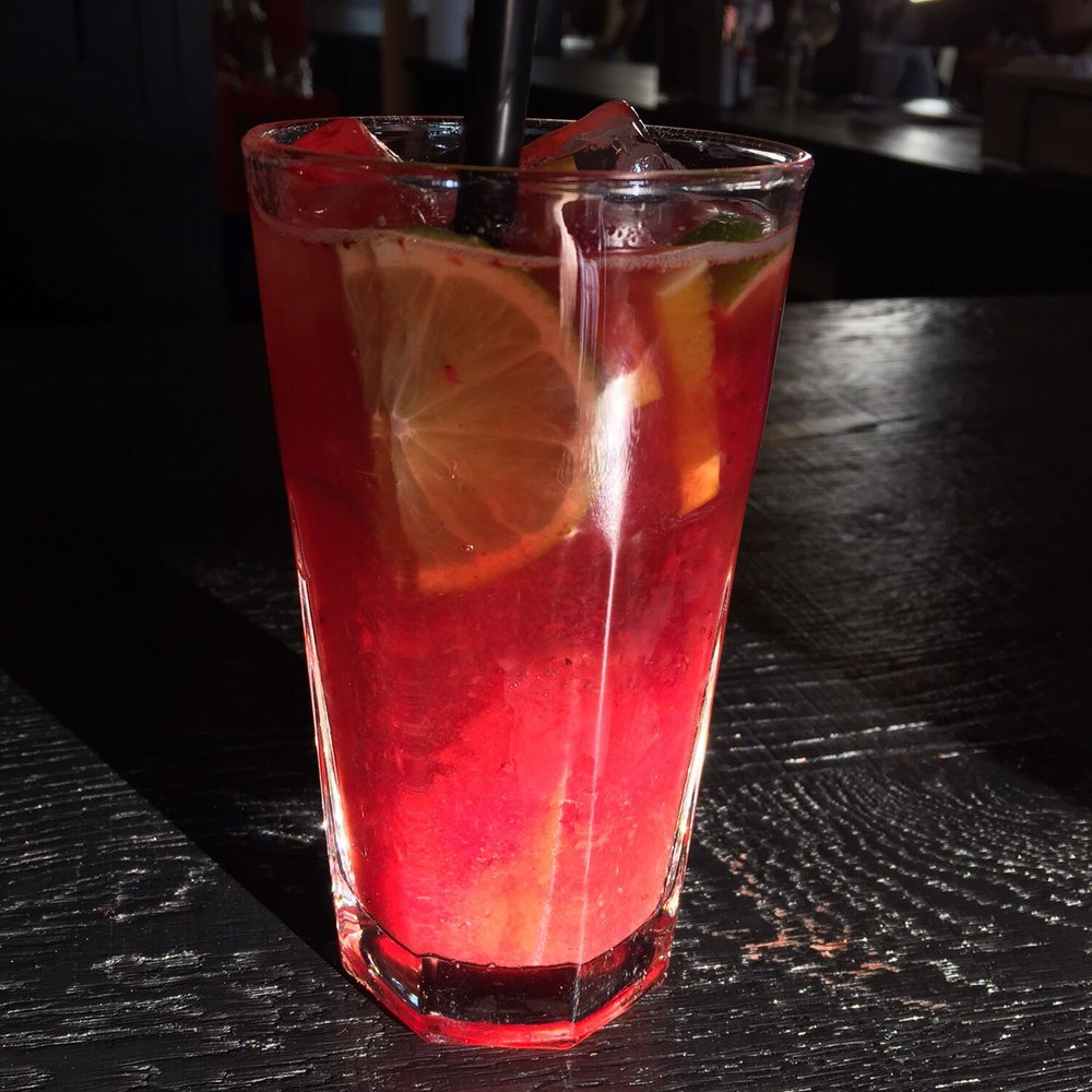 Ellis Gourmet Burger - Strawberry lemonade - Burgers Near Me - Maasmechelen, VLI