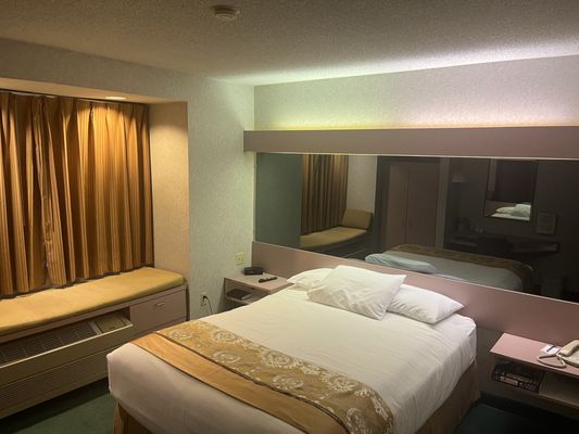 CenterWay Hotel by null