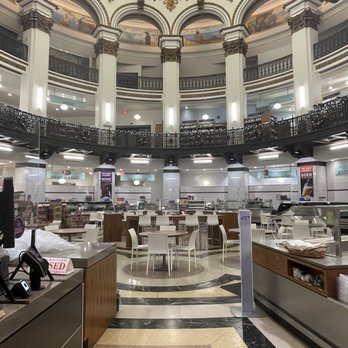 Heinen's - Interior - Wine Bars Near Me - Cleveland, Ohio