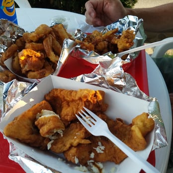 Red's Eats - Clams Haddock and Onion Rings.... - Seafood Near Me - Wiscasset, Maine Red's Eats - Clams Haddock and Onion Rings.... - Seafood Near Me - Wiscasset, Maine