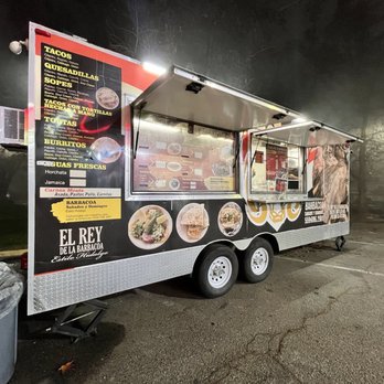 El Rey de Barbacoa - Front of food truck - Mexican Near Me - Fresno, California El Rey de Barbacoa - Front of food truck - Mexican Near Me - Fresno, California