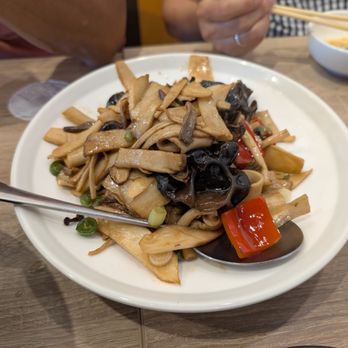Yunnan Restaurant - Stir-fried mixed mushrooms - Chinese Near Me - Lake Forest, California Yunnan Restaurant - Stir-fried mixed mushrooms - Chinese Near Me - Lake Forest, California