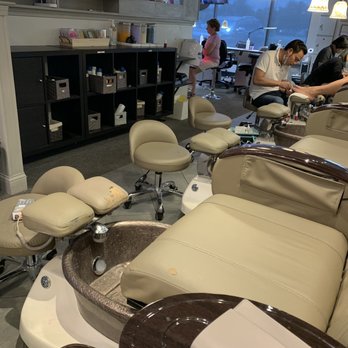 Queen Nail Spa - Pedicure chair - Nail Salons Near Me - Paducah, Kentucky Queen Nail Spa - Pedicure chair - Nail Salons Near Me - Paducah, Kentucky