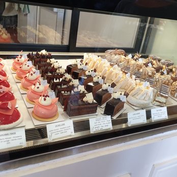 La Petite Souris - Patisserie/Cake Shop Near Me - Alexandra Headland, QLD