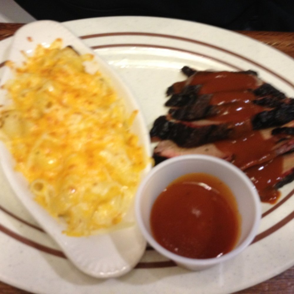 The Bone - Beef brisket with mac n cheese. - Barbeque Near Me - Gainesville, Virginia