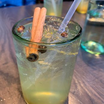 The Grocer's Table - Fall Cocktail - Cafes Near Me - Wayzata, Minnesota
