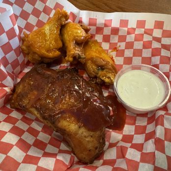 Mr Peabody's - Happy hour, ribs, and chicken wings - Burgers Near Me - Encinitas, California Mr Peabody's - Happy hour, ribs, and chicken wings - Burgers Near Me - Encinitas, California