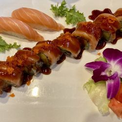 Sake Cafe - Specialty role with eel and salmon