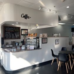 E Bubble Cafe - Counter