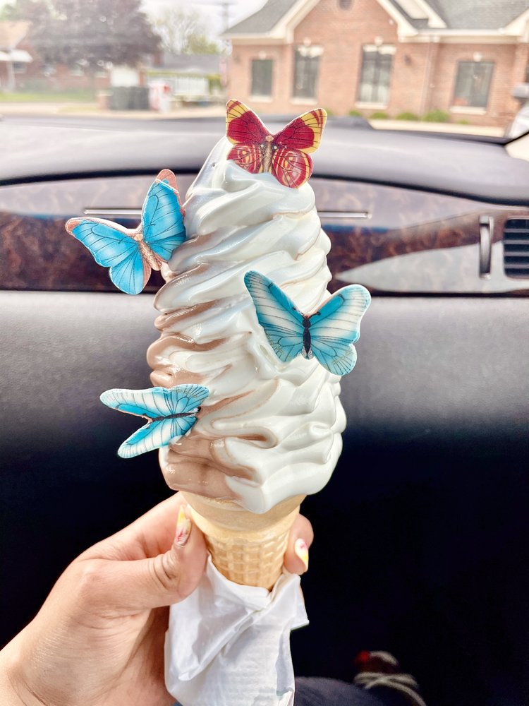 COUNTRY DAIRY 16 Photos & 13 Reviews 24615 Harper Ave, Saint Clair