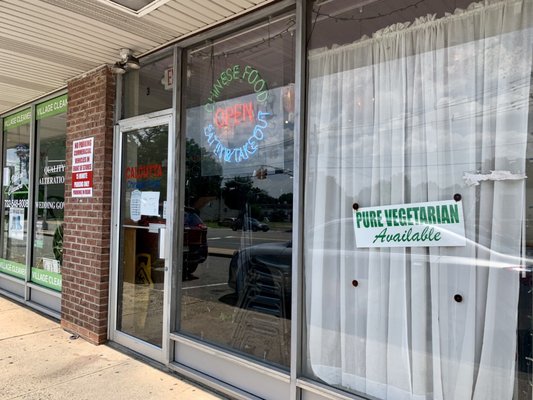 Calcutta Chinese Restaurant by null