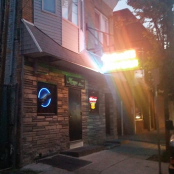 Krug's Tavern - Dive Bars Near Me - Newark, New Jersey