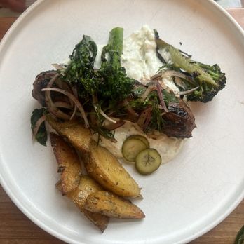 Lola - Lamb - Mediterranean Near Me - Manchester, Vermont