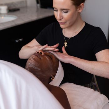 Golden Bubble - Skin Care Near Me - Seattle, Washington Golden Bubble - Skin Care Near Me - Seattle, Washington