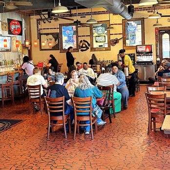 Central BBQ - Main indoor seating area - Barbeque Near Me - Memphis, Tennessee Central BBQ - Main indoor seating area - Barbeque Near Me - Memphis, Tennessee
