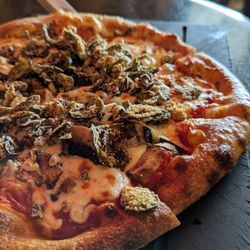 Mission Springs Brewing - Spicy mushroom pizza