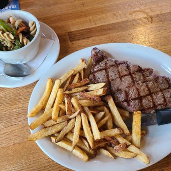 End Zone Pub & Grille - My perfectly medium rare steak - Pubs Near Me - East Greenwich, Rhode Island End Zone Pub & Grille - My perfectly medium rare steak - Pubs Near Me - East Greenwich, Rhode Island