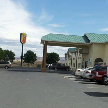 Super 8 by Wyndham Green River - Super 8 - Hotels Near Me - Green River, Utah Super 8 by Wyndham Green River - Super 8 - Hotels Near Me - Green River, Utah