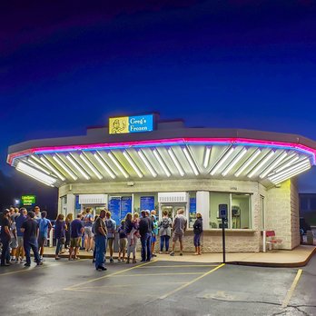 Greg's Frozen Custard - A typical crowd on a summer evening - Ice Cream & Frozen Yogurt Near Me - Mundelein, Illinois Greg's Frozen Custard - A typical crowd on a summer evening - Ice Cream & Frozen Yogurt Near Me - Mundelein, Illinois
