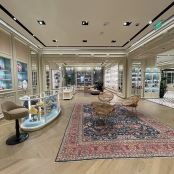 Gucci - Jewelry | Women's Shoes | Accessories - Leather Goods Near Me - Honolulu, Hawaii Gucci - Jewelry | Women's Shoes | Accessories - Leather Goods Near Me - Honolulu, Hawaii