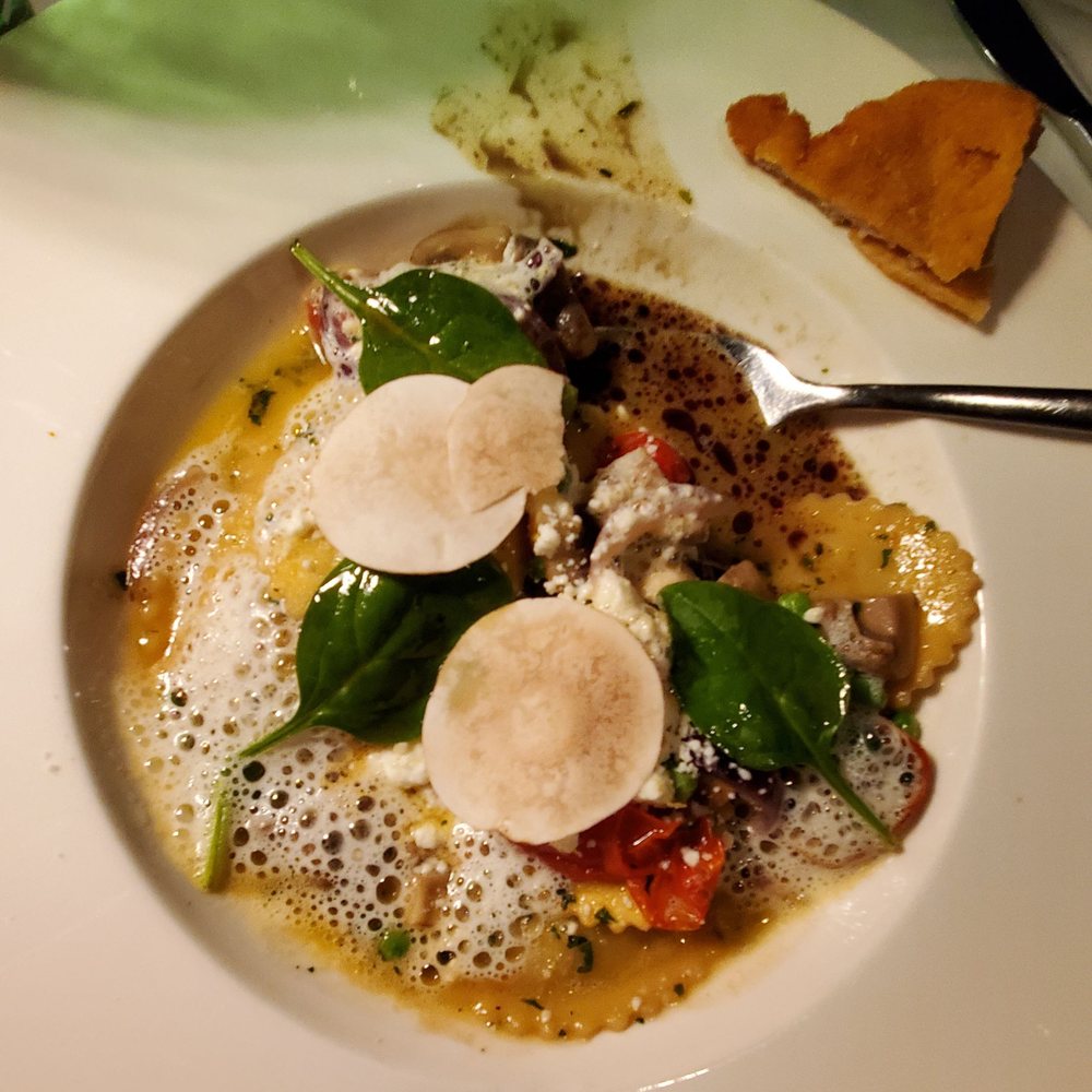 Restaurant im Donauturm - Creamy spinach mushroom Ravioli w herbs, tomatoes & sheep's cheese - Austrian Near Me - Vienna, 9 Restaurant im Donauturm - Creamy spinach mushroom Ravioli w herbs, tomatoes & sheep's cheese - Austrian Near Me - Vienna, 9