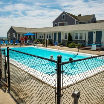 Colony Beach Motel - Hotels Near Me - Dennis Port, Massachusetts