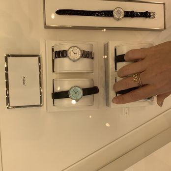 Tiffany & Co - Jewelry Near Me - Pasadena, California Tiffany & Co - Jewelry Near Me - Pasadena, California