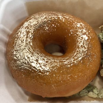 AlimamaTea - Brûlée mochi donut - Desserts Near Me - New York, New York