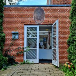 Den Indiske Ambassade - Indgangsdøren til visumafdelingen.