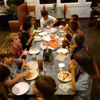 Round Table Pizza - Big tables available for large groups - Pizza Near Me - Kailua, Hawaii