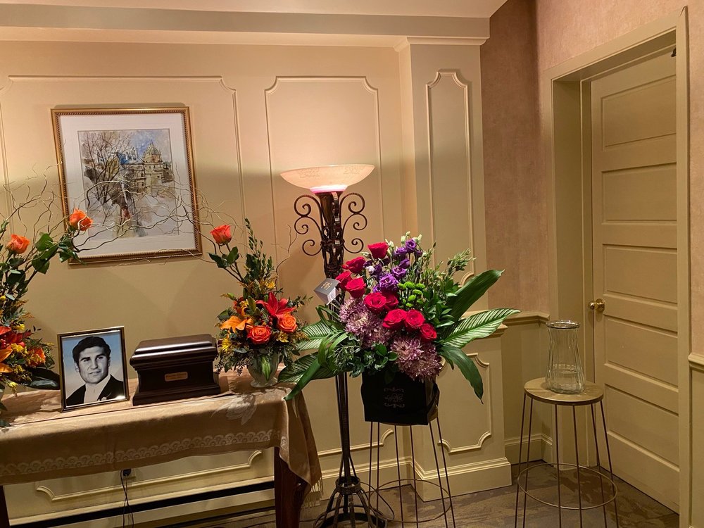 HÉLÈNE FLEURISTE Updated September 2024 49 Photos 83 Rue Eddy