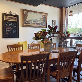Vale Coffee Shoppe - Spacious - Coffee & Tea Near Me - River Vale, New Jersey