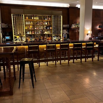 Refinery Hotel - Bar area - Hotels Near Me - New York, New York Refinery Hotel - Bar area - Hotels Near Me - New York, New York