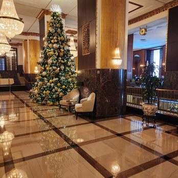 Hilton Milwaukee - Hotels Near Me - Milwaukee, Wisconsin