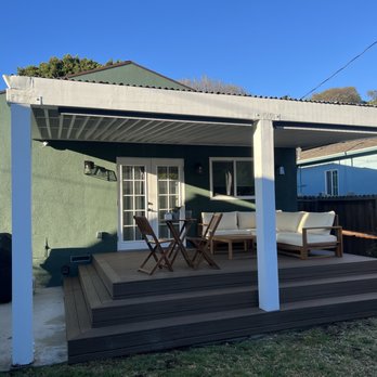 Live Well Remodeling & Construction - Updated backyard with new deck/patio - General Contractors Near Me - Sherman Oaks, California Live Well Remodeling & Construction - Updated backyard with new deck/patio - General Contractors Near Me - Sherman Oaks, California