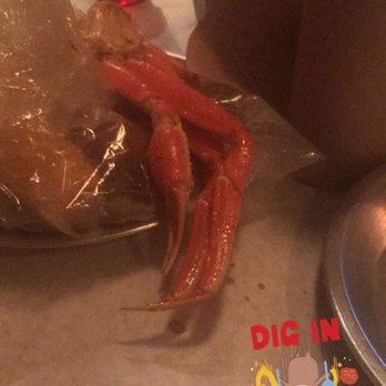 Shaking Crawfish - Snow crabs part of the combo - Seafood Near Me - Doraville, Georgia Shaking Crawfish - Snow crabs part of the combo - Seafood Near Me - Doraville, Georgia