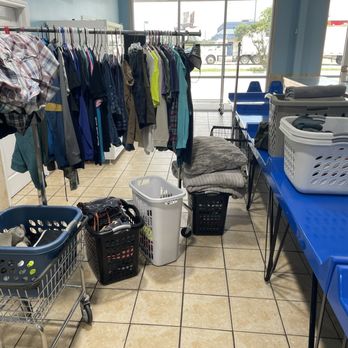Handy Wash & Dry - Finished with my loads! - Laundromat Near Me - Lewisville, Texas Handy Wash & Dry - Finished with my loads! - Laundromat Near Me - Lewisville, Texas