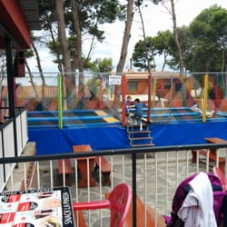 Knights Inn - Trampoline!
