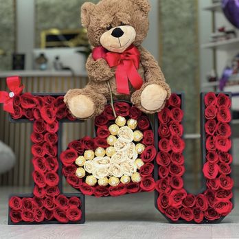 Miami Party Planner - I love you in forever or natural roses - Flowers & Gifts Near Me