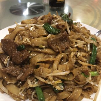 The Cherry Inn - House special chow fun - Chinese Near Me - Calgary, Alberta The Cherry Inn - House special chow fun - Chinese Near Me - Calgary, Alberta