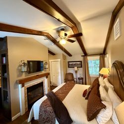 Bed and Breakfast on Tiffany Hill